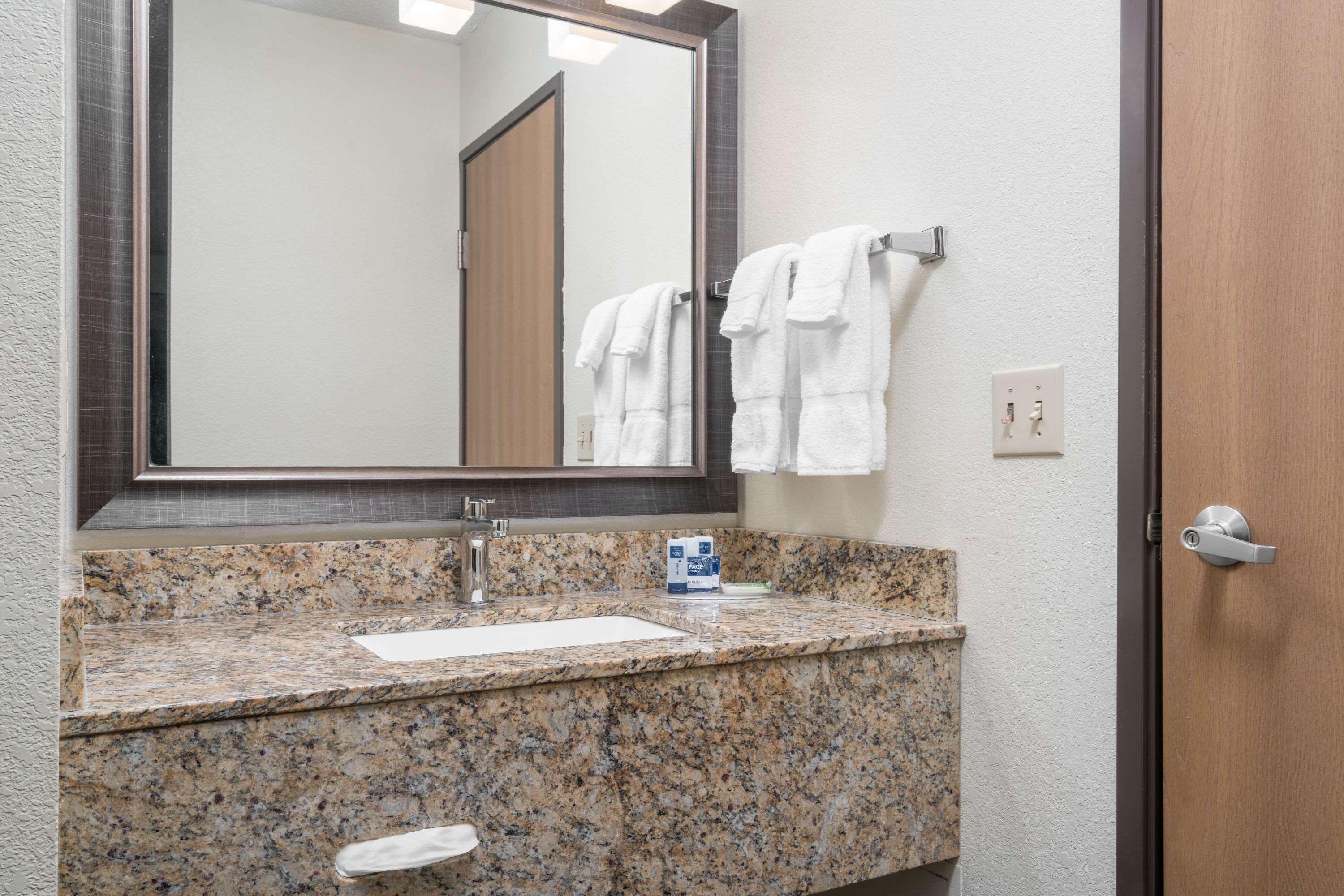 Americinn By Wyndham Bismarck Exteriér fotografie